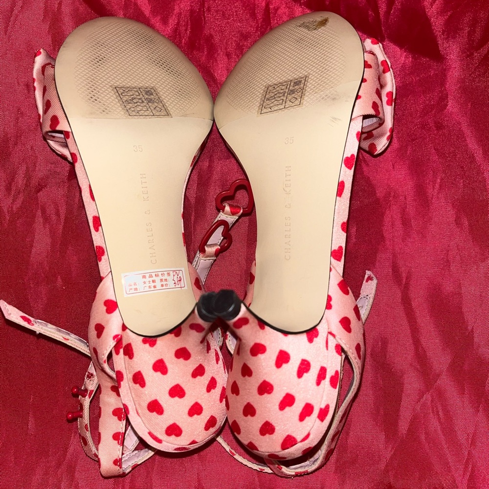 Size 4.5 US or 35 EU• RED/PINK with Heart 👠👡 HEELS• - Picture 5 of 11